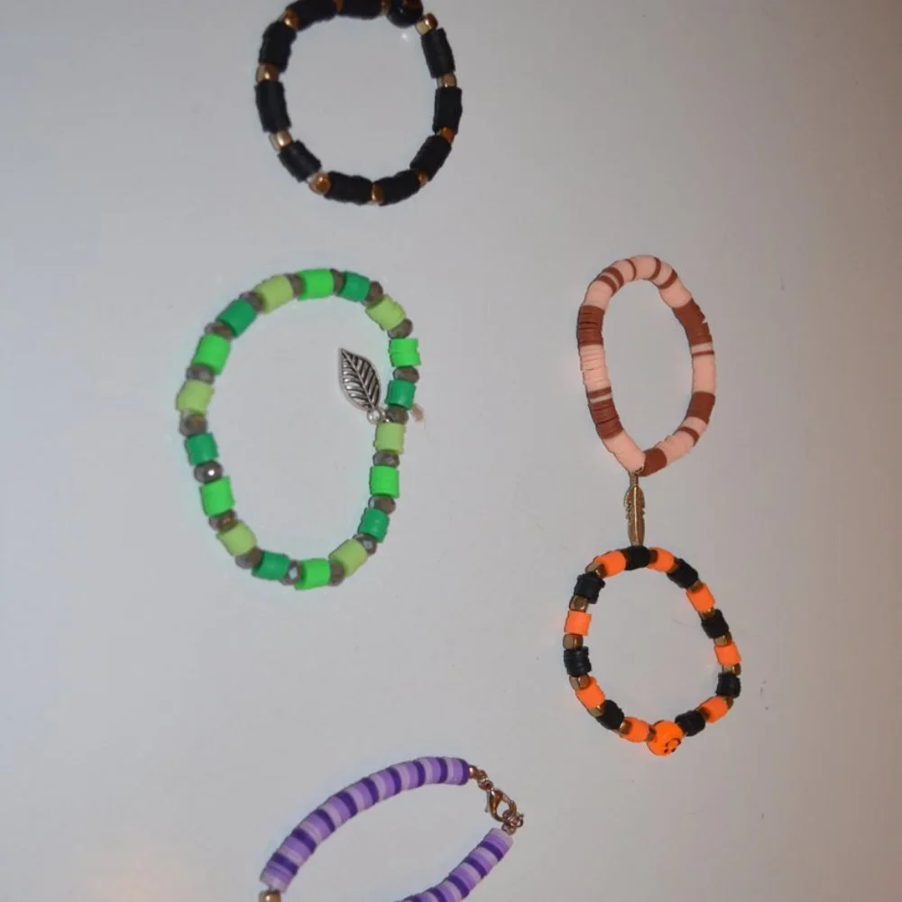 5 Bracelets handmade Clay Beads Pendants Purple Green Tan-Brown Orange-Black